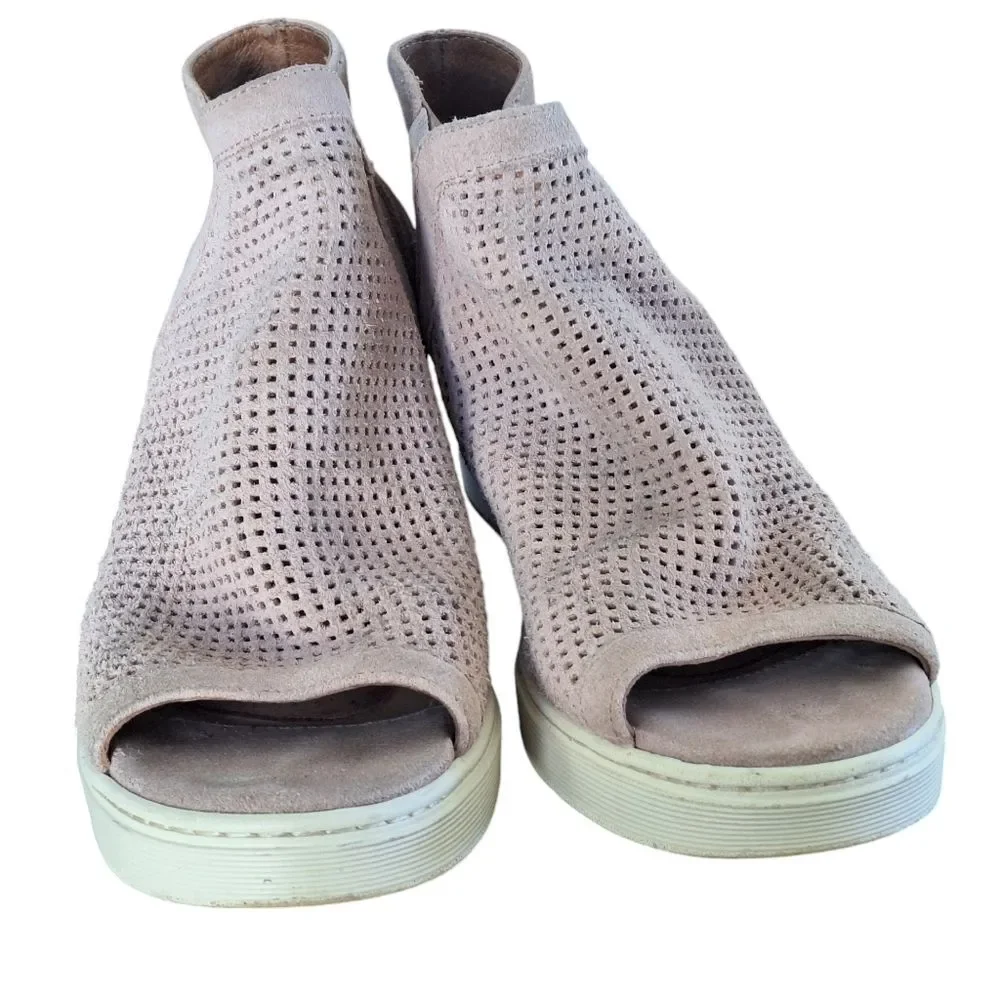Sofft suede peep